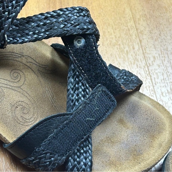 Taos Footwear Women’s Black and Tan Sparkle Sandals Size 7/7.5 - Picture 8 of 11